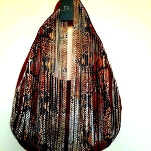 NWT DANIELLE NICOLE VINTAGE SHOULDER BAG